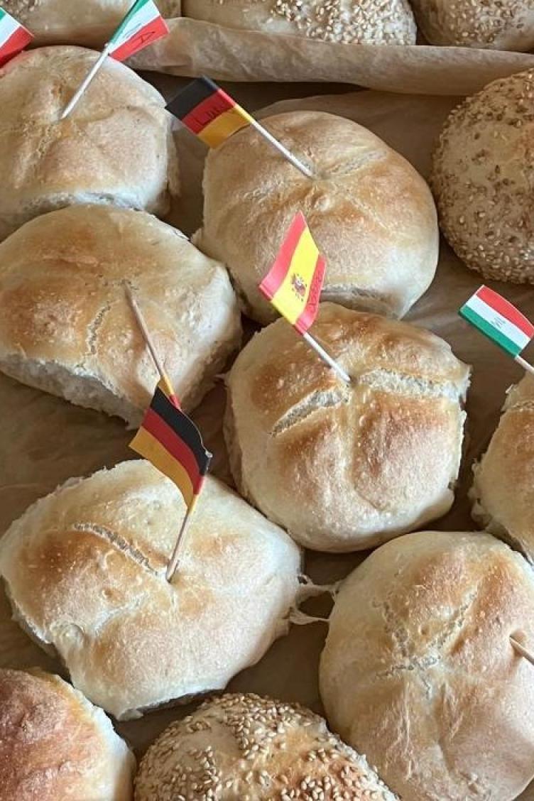 How to ... Brötchen backen!