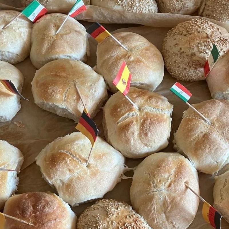 How to ... Brötchen backen!